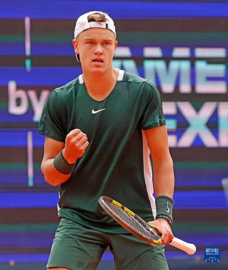 山队在进攻 山队在进攻