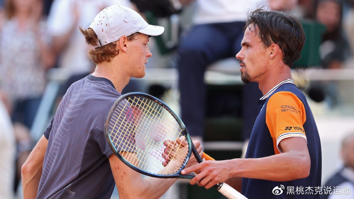 全场观众起 全场观众起