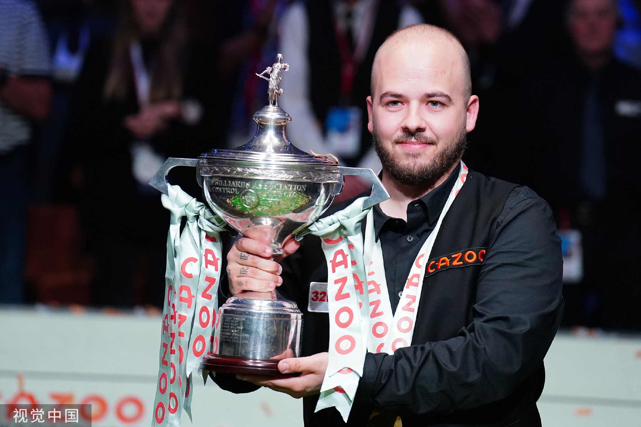 人看到了球 人看到了球