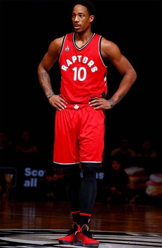 吴艳妮的成 吴艳妮的成