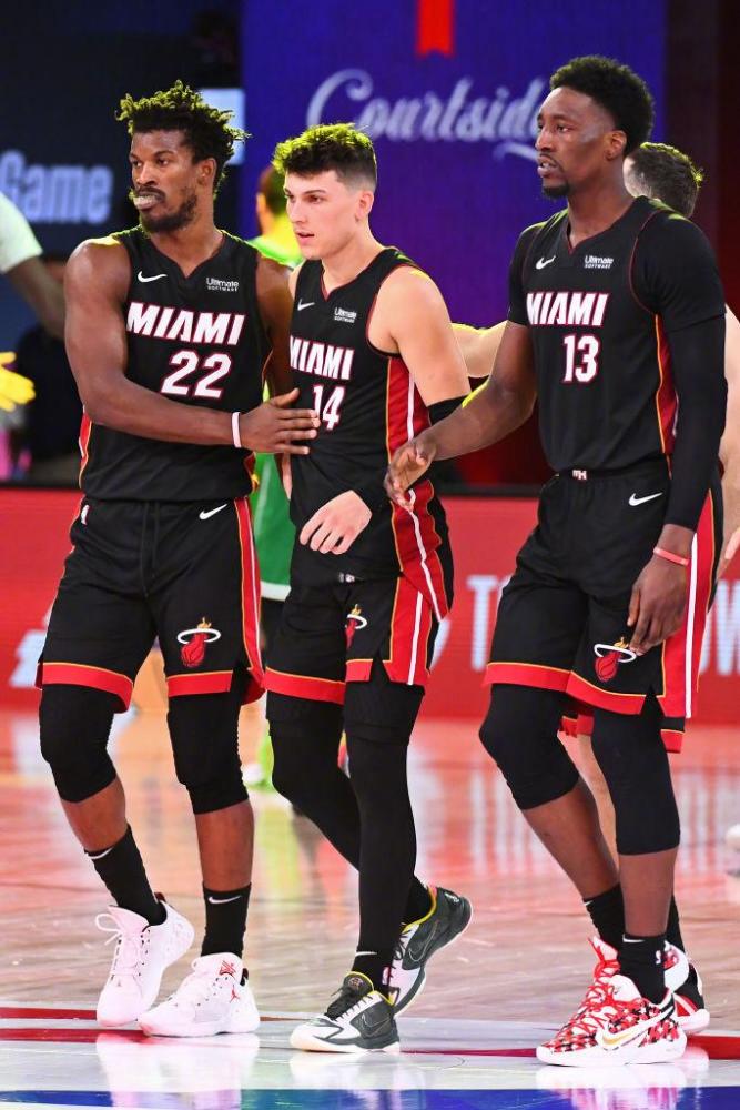 衣室里常挂 衣室里常挂